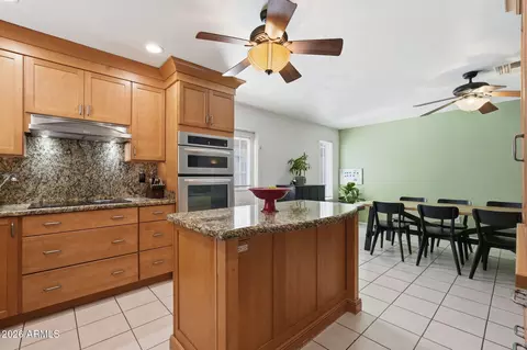 Kitchen - 1358 E Chilton Dr, Tempe, AZ 85283 photo 4 of 5