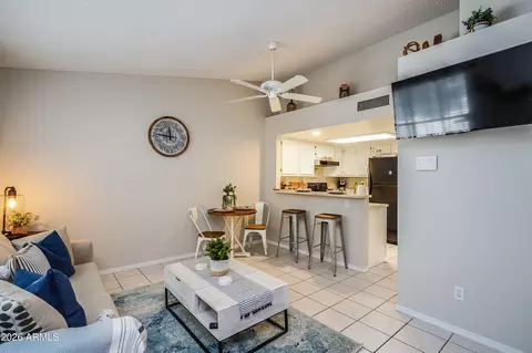 6606 W Kingston Ln, Glendale, AZ 85306