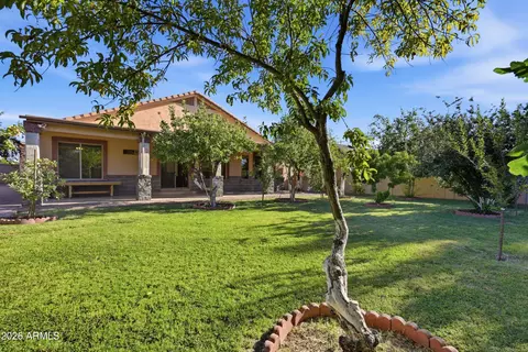 Exterior - 718 E Orangewood Ave, Phoenix, AZ 85020 photo 8 of 8