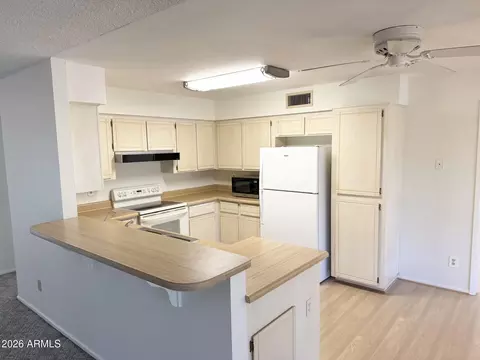 Kitchen - 7904 E Flossmoor Ave, Mesa, AZ 85208 photo 1 of 1