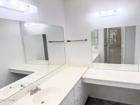 Bath - 7904 E Flossmoor Ave, Mesa, AZ 85208 photo 2 of 3