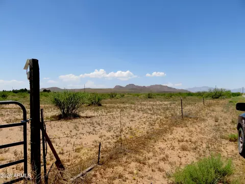 0 E Parker Ranch Rd #-, Willcox, AZ 85643 photo 2