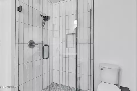 Bath - 2170 E Minton Dr, Tempe, AZ 85282 photo 3 of 3