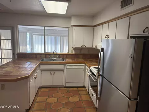Kitchen - 2020 E Rice Dr, Tempe, AZ 85283 photo 3 of 3