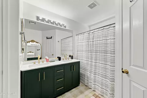 Bath - 2871 E Morgan Dr, Gilbert, AZ 85295 photo 1 of 2