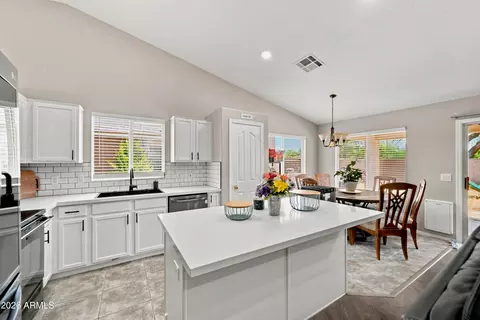 Kitchen - 2871 E Morgan Dr, Gilbert, AZ 85295 photo 2 of 3
