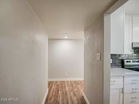 Entry Way - 3317 W Montecito Ave, Phoenix, AZ 85017 photo 1 of 2