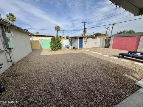 Exterior - 3317 W Montecito Ave, Phoenix, AZ 85017 photo 3 of 4