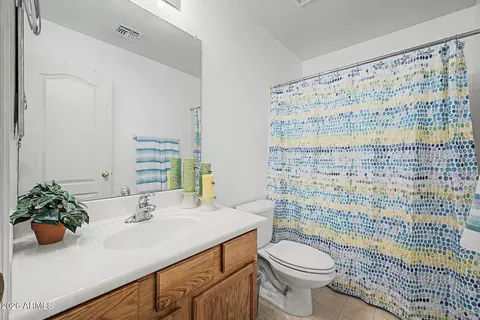 Bath - 1322 E Dunbar Dr, Phoenix, AZ 85042 photo 4 of 4