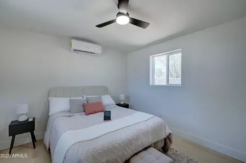 Bedroom - 1306 W Brown St, Phoenix, AZ 85021 photo 5 of 7