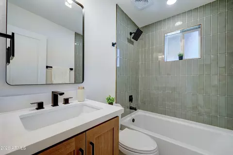 Bath - 1306 W Brown St, Phoenix, AZ 85021 photo 1 of 1