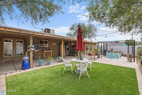 Exterior - 1229 E Devonshire Ave, Phoenix, AZ 85014 photo 2 of 22