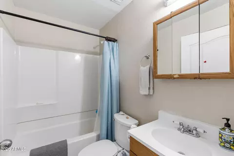 Bath - 1229 E Devonshire Ave, Phoenix, AZ 85014 photo 1 of 2