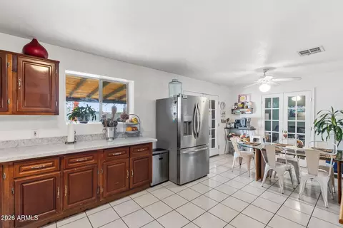 Kitchen - 1229 E Devonshire Ave, Phoenix, AZ 85014 photo 5 of 5