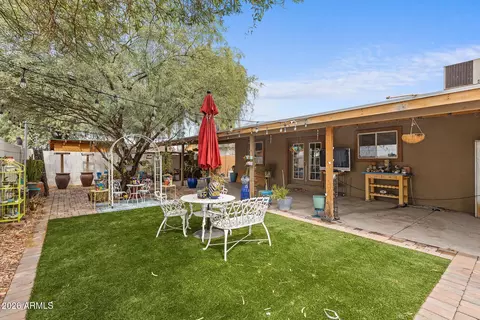 Exterior - 1229 E Devonshire Ave, Phoenix, AZ 85014 photo 16 of 22