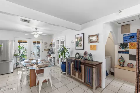 Dining - 1229 E Devonshire Ave, Phoenix, AZ 85014 photo 4 of 7