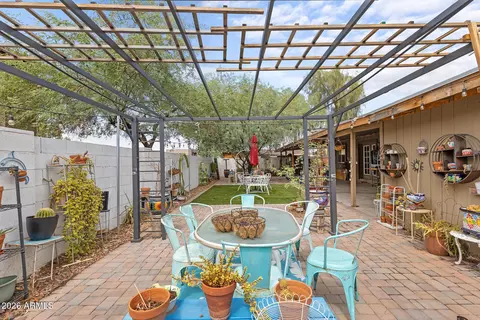 Exterior - 1229 E Devonshire Ave, Phoenix, AZ 85014 photo 14 of 22