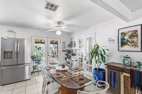 Dining - 1229 E Devonshire Ave, Phoenix, AZ 85014 photo 3 of 7