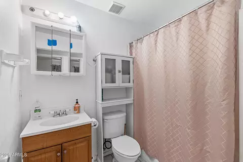 Bath - 1229 E Devonshire Ave, Phoenix, AZ 85014 photo 2 of 2
