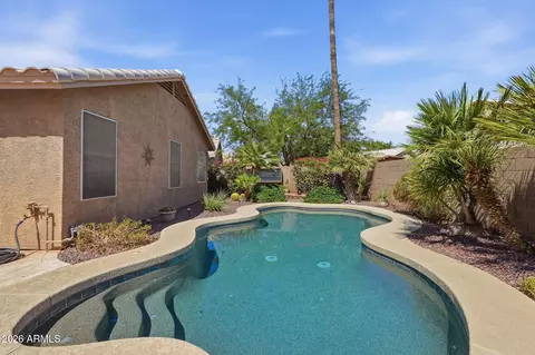 Exterior - 207 E Devon Dr, Gilbert, AZ 85296 photo 4 of 4