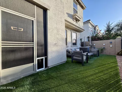 Exterior - 3060 E Dunbar Dr, Phoenix, AZ 85042 photo 3 of 13