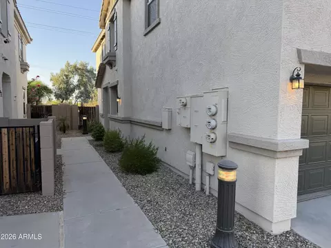 Exterior - 3060 E Dunbar Dr, Phoenix, AZ 85042 photo 2 of 13