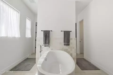 Bath - 2653 E Oriole Dr, Gilbert, AZ 85297 photo 3 of 9