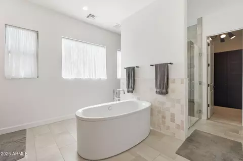 Bath - 2653 E Oriole Dr, Gilbert, AZ 85297 photo 1 of 9