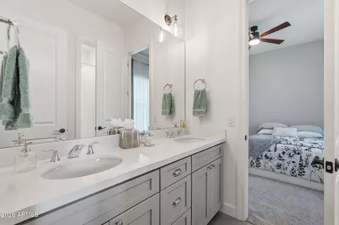 Bath - 2653 E Oriole Dr, Gilbert, AZ 85297 photo 8 of 9