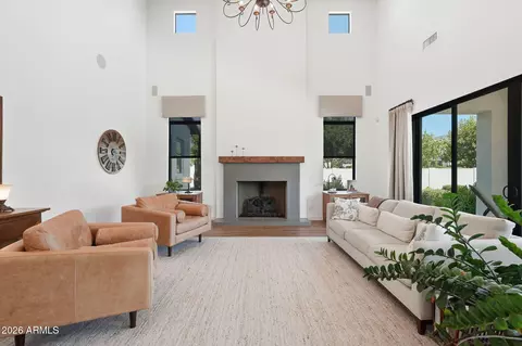 Living - 2653 E Oriole Dr, Gilbert, AZ 85297 photo 3 of 3