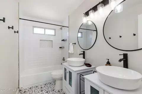 Bath - 3625 E Janice Way, Phoenix, AZ 85032 photo 2 of 2