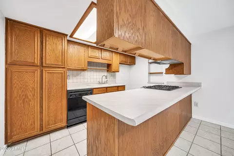 Kitchen - 3472 E Sharon Dr, Phoenix, AZ 85032 photo 2 of 5