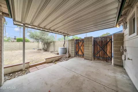 Exterior - 3472 E Sharon Dr, Phoenix, AZ 85032 photo 5 of 8