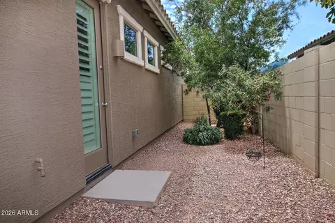 Exterior - 924 E Dumbarton Ave, Gilbert, AZ 85298 photo 8 of 9