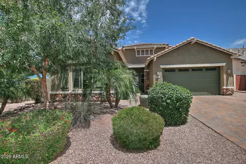 Exterior - 924 E Dumbarton Ave, Gilbert, AZ 85298 photo 1 of 9