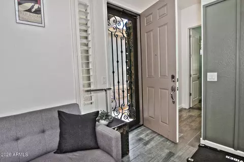 Entry Way - 924 E Dumbarton Ave, Gilbert, AZ 85298 photo 3 of 3