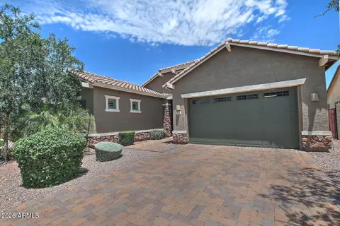 Exterior - 924 E Dumbarton Ave, Gilbert, AZ 85298 photo 2 of 9