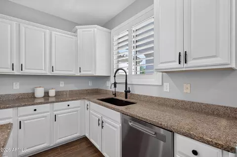 Kitchen - 10213 E Sable Ave, Mesa, AZ 85212 photo 6 of 6