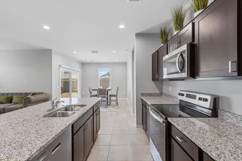 Kitchen - 18633 W Desert Hollow Dr, Wittmann, AZ 85361 photo 2 of 3