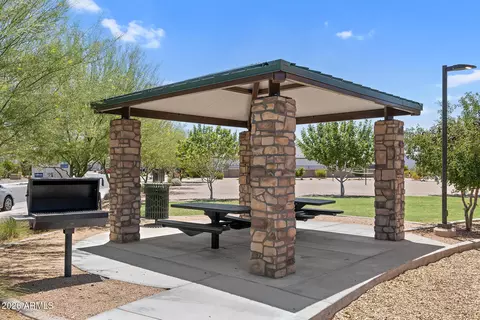 View/Area - 18633 W Desert Hollow Dr, Wittmann, AZ 85361 photo 4 of 6