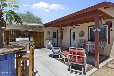 Exterior - 2639 N 28th Pl, Phoenix, AZ 85008 photo 4 of 5