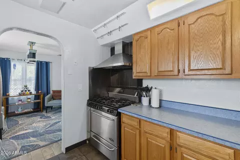 Kitchen - 2639 N 28th Pl, Phoenix, AZ 85008 photo 2 of 3