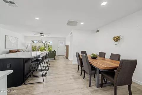 Dining - 2738 E Windrose Dr, Phoenix, AZ 85032 photo 2 of 2