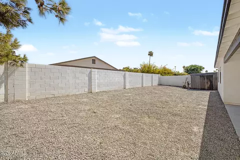 Exterior - 2738 E Windrose Dr, Phoenix, AZ 85032 photo 3 of 7