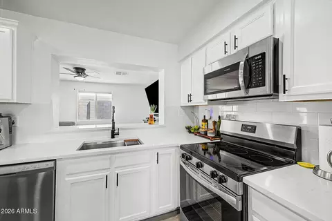 Kitchen - 2738 E Windrose Dr, Phoenix, AZ 85032 photo 4 of 4