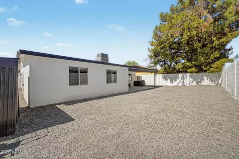 Exterior - 2738 E Windrose Dr, Phoenix, AZ 85032 photo 5 of 7