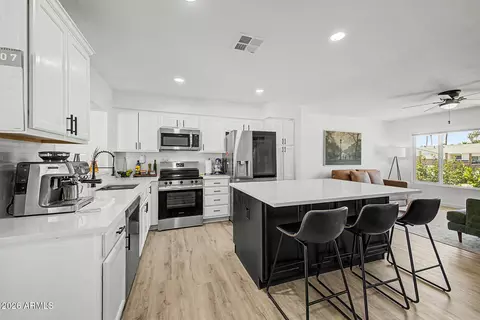 Kitchen - 2738 E Windrose Dr, Phoenix, AZ 85032 photo 3 of 4
