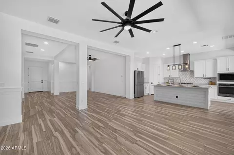 Entry Way - 10740 E Thatcher Ave, Mesa, AZ 85212 photo 2 of 3
