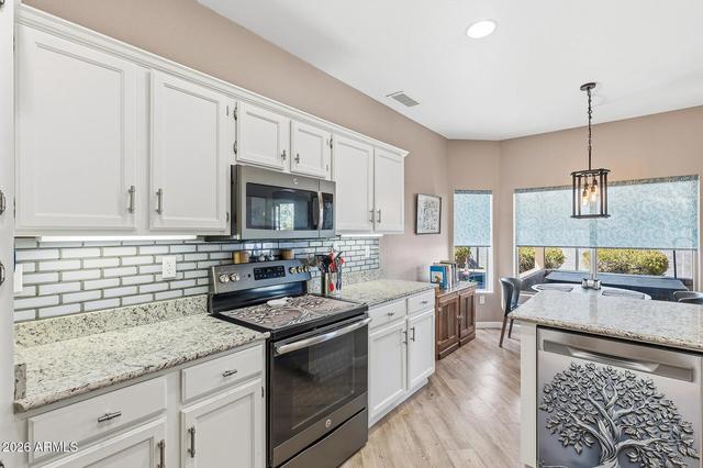15718 W Greystone Dr, Sun City West, AZ 85375