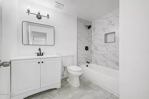 Bath - 7254 W Wolf St, Phoenix, AZ 85033 photo 2 of 2